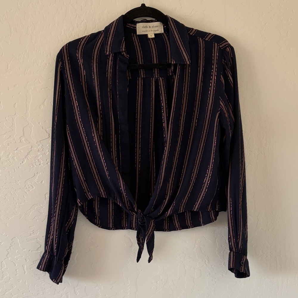 Cloth and Stone Tie Front Crop Top